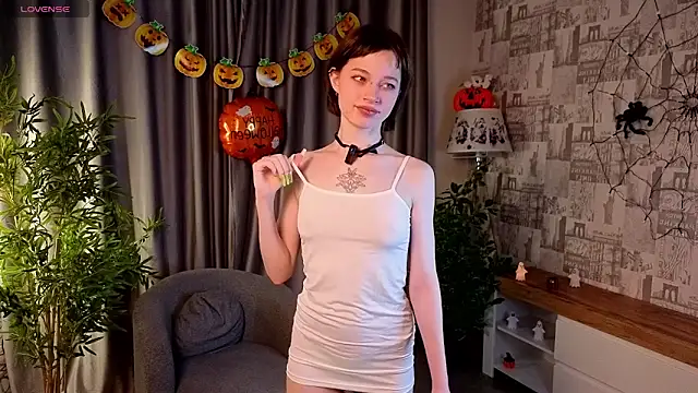 Snapshot of PaulaDauge chatting on 11.03.25 PaulaDauge online show from 11.03.25