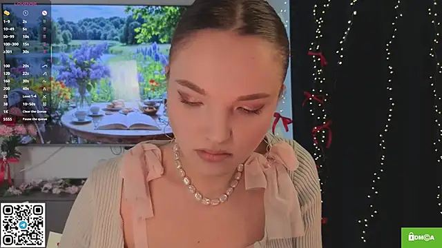 JulieLupo online show from 03.10.26