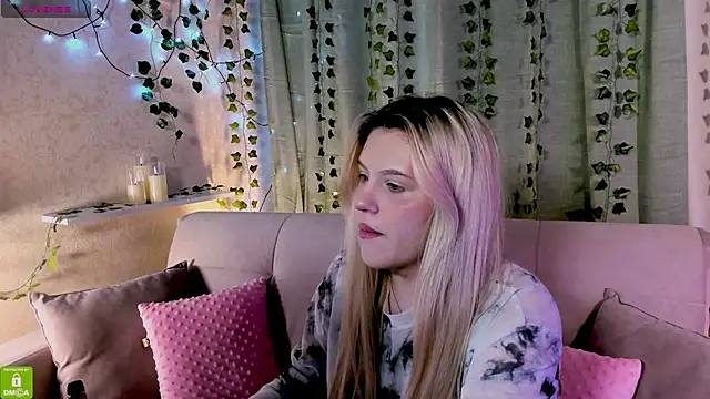 Malisha kiss online show from 04.08.26