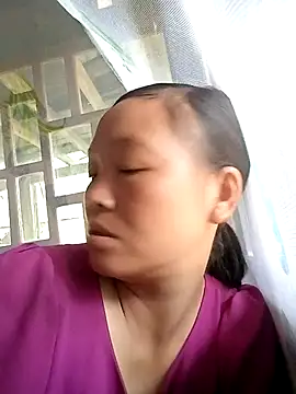 Snapshot of Minkine022 chatting on 10.11.25 Minkine022 online show from 10.11.25