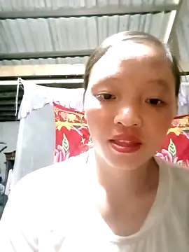 Snapshot of Minkine022 chatting on 10.17.25 Minkine022 online show from 10.17.25