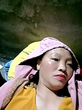 Snapshot of Minkine022 chatting on 10.28.25 Minkine022 online show from 10.28.25