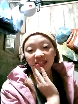 Snapshot of Minkine022 chatting on 10.30.25 Minkine022 online show from 10.30.25