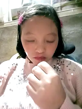 Snapshot of Minkine022 chatting on 11.06.25 Minkine022 online show from 11.06.25