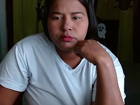 Ebony luna online show from 10.16.25