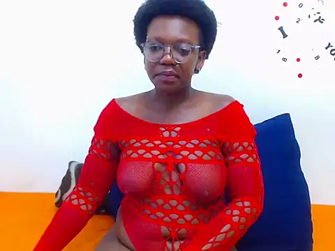 BrownSkinGirl00 online show from 11.05.25