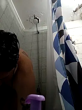 Chyynoxxx online show from 10.30.25