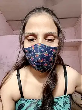 DIVINEDIVAA online show from 10.04.25