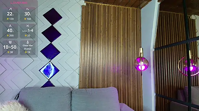 Snapshot of Matti_sofia_ chatting on 10.28.25 Matti sofia online show from 10.28.25