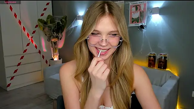 linakorvin online show from 10.27.25