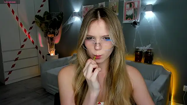 linakorvin online show from 10.29.25