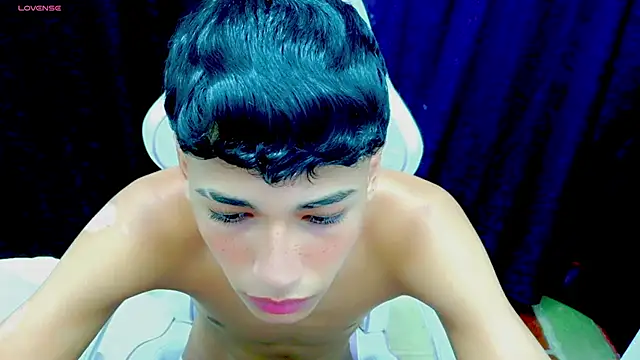 Snapshot of Im_david02 chatting on 11.03.25 Im david02 online show from 11.03.25