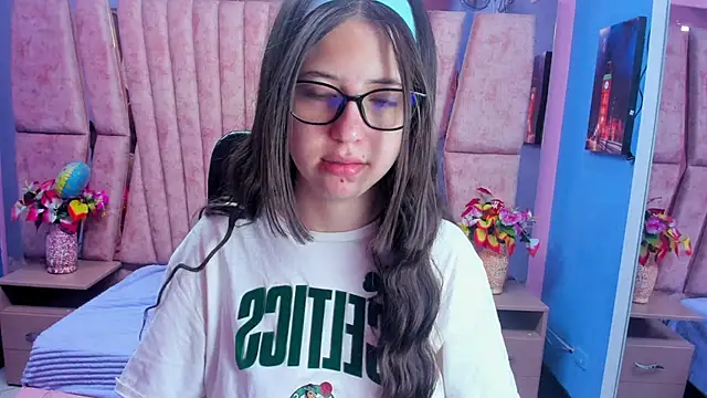 sarah sweett  online show from 02.26.26