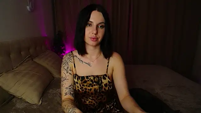 Snapshot of Poison_inyour_Mind__ chatting on 10.11.25 Poison inyour Mind online show from 10.11.25