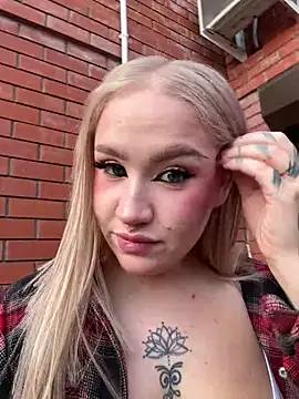 RollDolls online show from 11.21.25