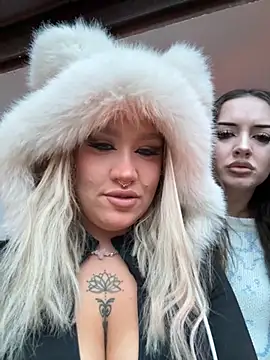 RollDolls online show from 12.19.25