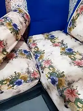 Snapshot of Rihame07 chatting on 11.09.25 Rihame07 online show from 11.09.25