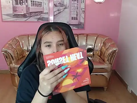 mia foster t online show from 10.12.25