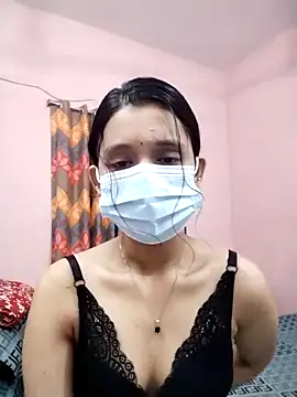 Snapshot of night_queeen7 chatting on 10.11.25 night queeen7 online show from 10.11.25