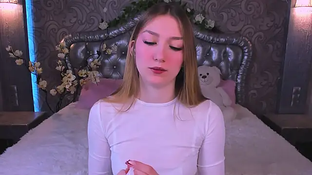 AngelAnabelle online show from 02.12.26