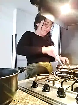 Snapshot of Jules_Angel chatting on 11.20.25 Jules Angel online show from 11.20.25