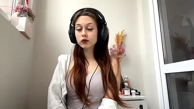 Nayra flash online show from 10.09.25