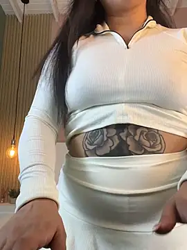 Snapshot of ZaraFoxx7 chatting on 11.12.25 ZaraFoxx7 online show from 11.12.25