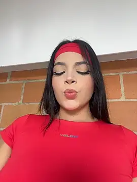 Snapshot of ArieliciousXXX chatting on 04.18.26 ArieliciousXXX online show from 04.18.26