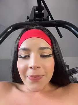 Snapshot of ArieliciousXXX chatting on 04.18.26 ArieliciousXXX online show from 04.18.26