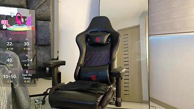 johnjaguar1  online show from 10.05.25