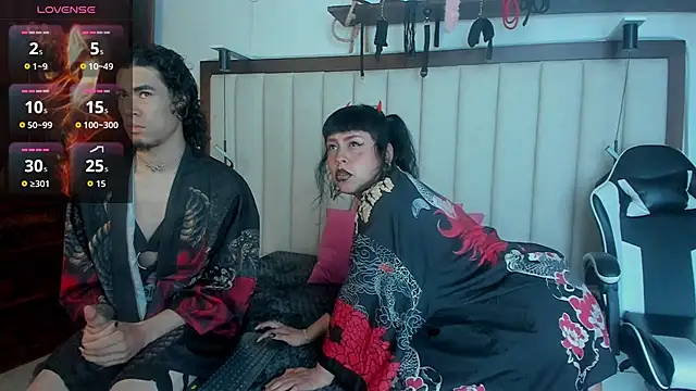 Snapshot of conjuring_ chatting on 10.07.25 conjuring online show from 10.07.25