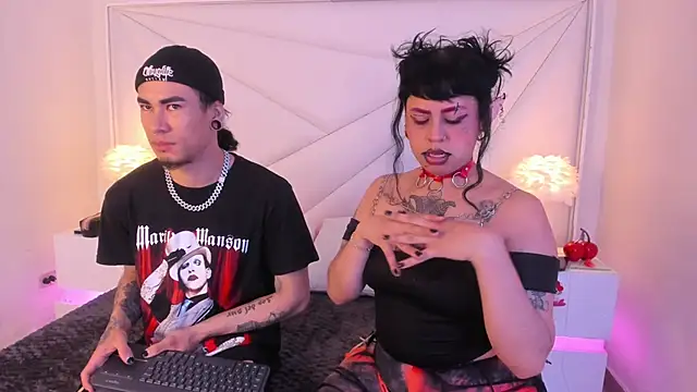 Snapshot of conjuring_ chatting on 10.13.25 conjuring online show from 10.13.25