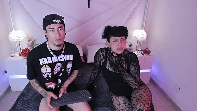 Snapshot of conjuring_ chatting on 11.03.25 conjuring online show from 11.03.25