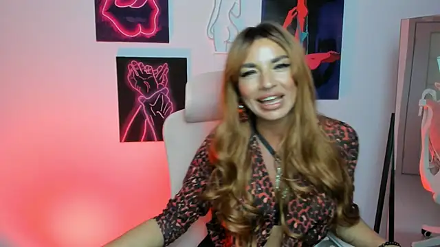 Queen Violetta  online show from 10.02.25