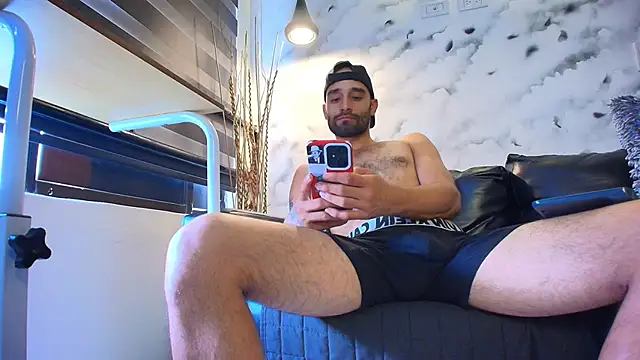 Max Miller S online show from 11.04.25