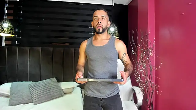 Lobo sex21 online show from 10.03.25