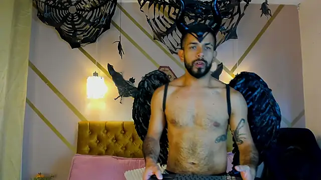 Lobo sex21 online show from 10.31.25