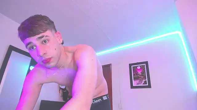 Snapshot of PapiNoha chatting on 10.19.25 PapiNoha online show from 10.19.25