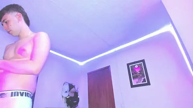 Snapshot of PapiNoha chatting on 10.22.25 PapiNoha online show from 10.22.25