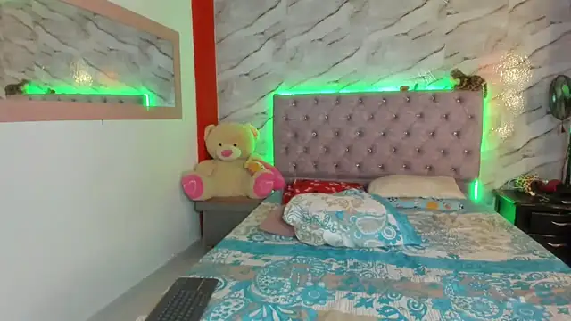 Snapshot of Stefany_Andruw chatting on 11.05.25 Stefany Andruw online show from 11.05.25