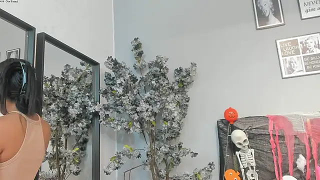 Snapshot of Nahomycarterr chatting on 10.22.25 Nahomycarterr online show from 10.22.25