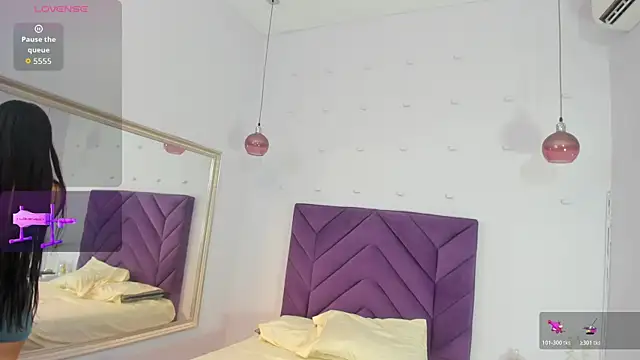 Snapshot of Nahomycarterr chatting on 11.15.25 Nahomycarterr online show from 11.15.25