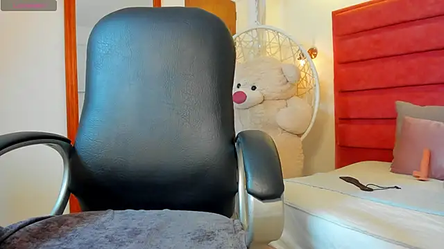 emaa rosse online show from 10.23.25