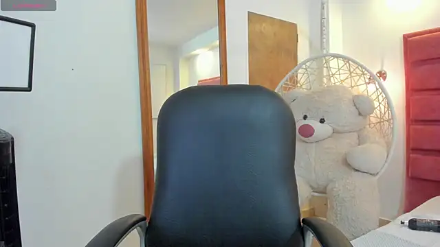 emaa rosse online show from 10.26.25