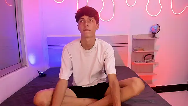 luccas ferreira online show from 11.02.25