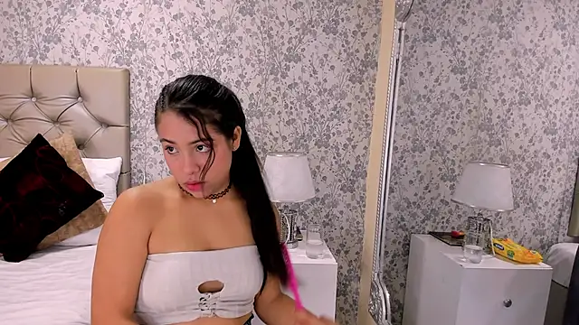 Clohe Bell online show from 01.09.26