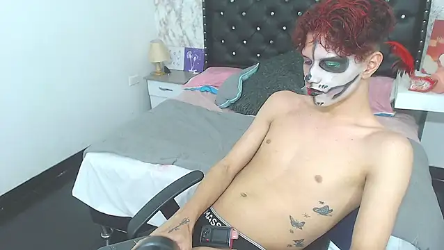 Snapshot of Patrick-Rios chatting on 10.04.25 Patrick-Rios online show from 10.04.25