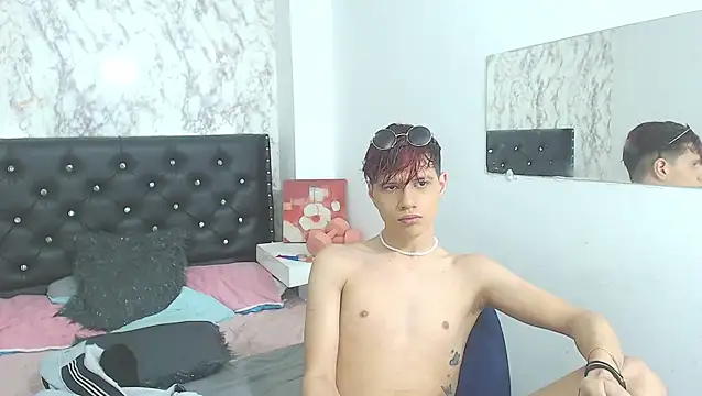 Snapshot of Patrick-Rios chatting on 10.09.25 Patrick-Rios online show from 10.09.25