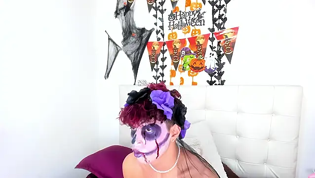 Snapshot of Patrick-Rios chatting on 10.13.25 Patrick-Rios online show from 10.13.25