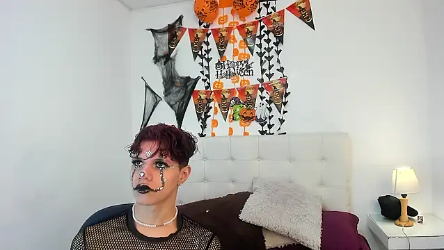 Snapshot of Patrick-Rios chatting on 10.14.25 Patrick-Rios online show from 10.14.25